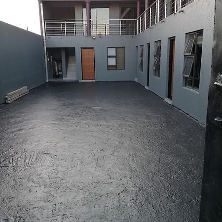 Fgm Guesthouse 2 Alberton Exterior foto